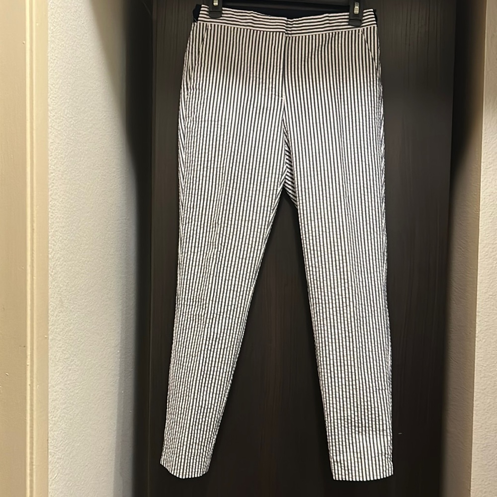 (Sold)Women Zara strip pants